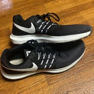 Nike Mens’ Running Sneakers